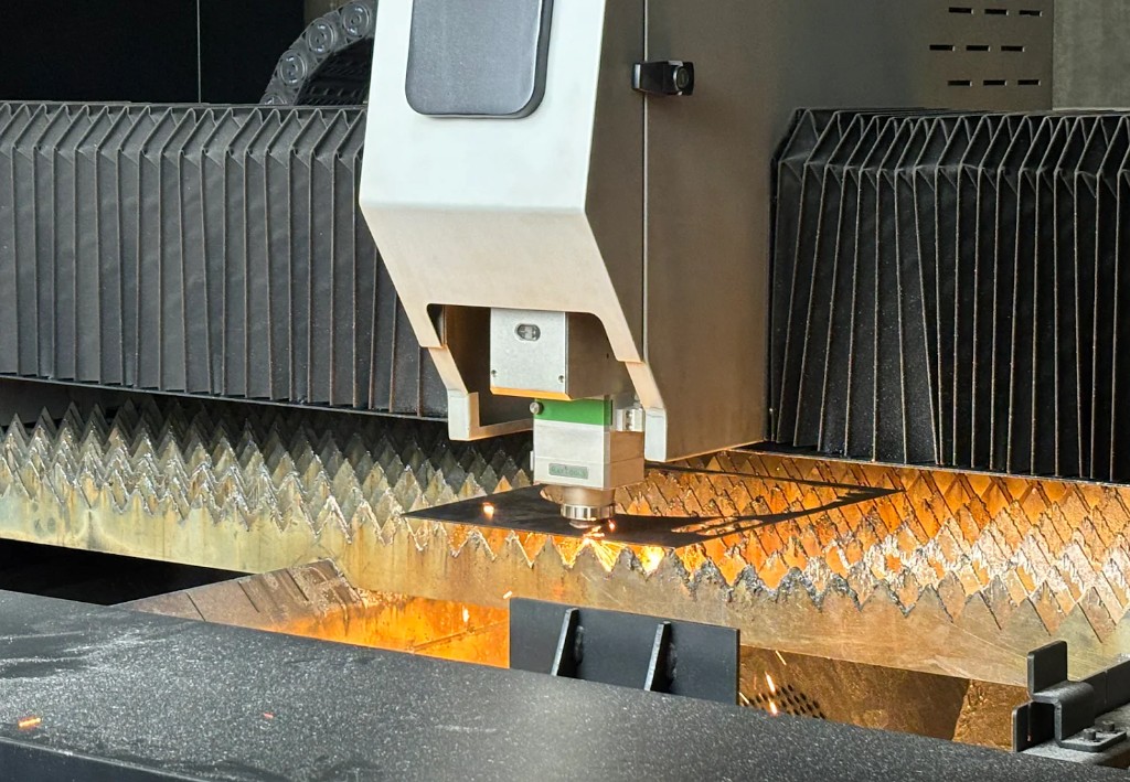 Paslanmaz çelik kesim ve işleme